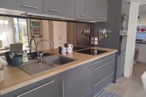 Maisons de vacances Comfortable lodge in Vendee for 6 guests : photos des chambres