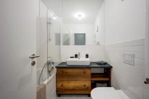 Stylish New Building Herastrau