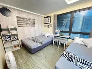 ADB Avenue Tower GOOD FOR 5 PAX