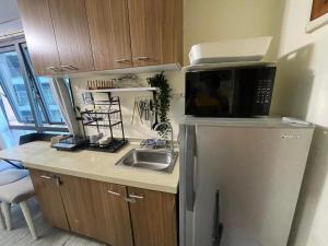 ADB Avenue Tower GOOD FOR 5 PAX