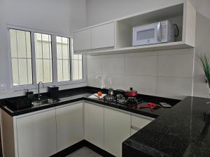 201 Casa equipada, ideal para famílias e trabalho