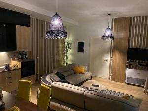 Green Coast Boho Apartment