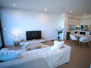 Sydney Private Home I