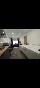 Élégant studio avec jacuzzi