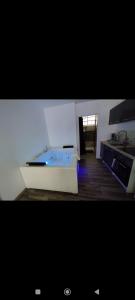 Élégant studio avec jacuzzi