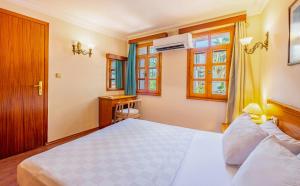 Family Room room in Perdikia Beach