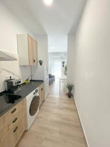 Cerca del centro y luminoso