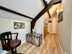 Maisons de vacances Quai du Val is a Charming Pet and Family Friendly Riverside Gite in Lehon close to Dinan Sleeps 7 : photos des chambres