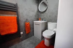 Chic 1bed , Luxury Kitchen Area , Parking , WiFi