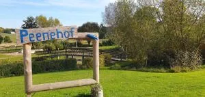 Peenehof Köppen - Ferienwohnungen & Schlaffässer - Fürstenhof