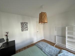 Guest room with private bathroom