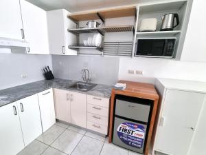 Newly Furnished Condominium in the Heart of Quezon City near Top Philippine Hospitals