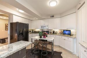 Luxury Penthouse near Beach