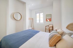 Ocean Dream Apartment W AC, by TimeCooler