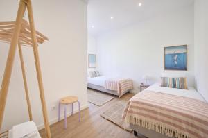 Ocean Deluxe Apt w AC, by TimeCooler