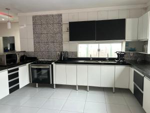 Casa ampla para Cop 30 em condomínio - 7,4 km do Parque da Cidade