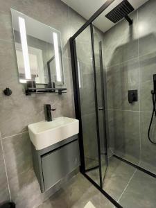 Luxury Guest House in Vibrant London Area