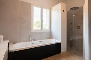 Villas Villa d-exception avec piscine - Le Mas des Filles : photos des chambres