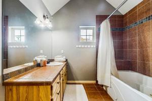 Fraser Peaks Getaway