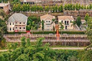 Le Reve Valley - Canadian cottage 3 - 3BHK Luxury cottage,Bonfire,Barbeque,Gym,Kids play zone,Lake view