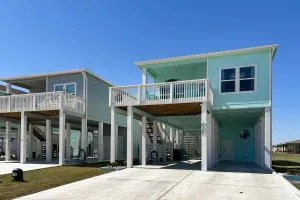 Dolphin Deck - Palm Harbor