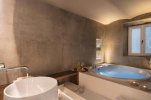 Arts & Crafts Luxury Suites
