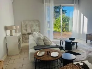 La Rêverie - Maison spacieuse avec piscine et grand jardin - BOD