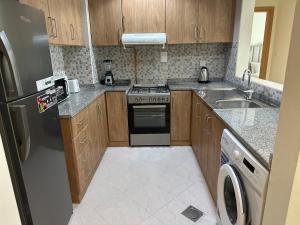 1BR Apartment with Private Jacuzzi in JVC - JLiving