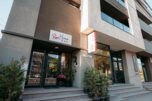 ResHome Apartments&Rooms