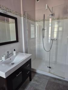 B&B / Chambres d'hotes Chateau la hussardiere : photos des chambres