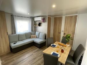 Campings Ocean Soleil Relax Mobil Home LaPignade 4 etoiles : photos des chambres