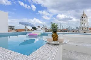 Villas La Fontana Amplias ApartaSuite-piscina 204