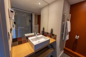 Hotels Hotel Donibane Saint-Jean-de-Luz : photos des chambres