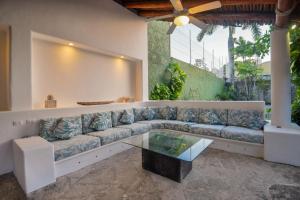 Casa Armonia , apartments with pool