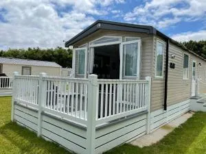 Luxury Caravan Cornwall sleeps 4 countryside view - Grampound