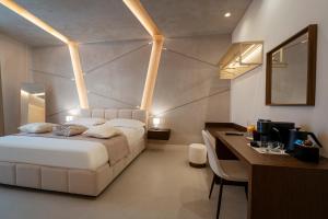 Halo Suite