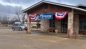 Chesaning INN & Suites - Chesaning