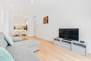 Diagonal Mar Monthly 2BR Pools Parking