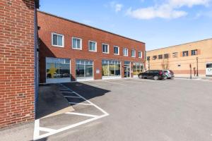2Bdrm Stay in Downtown Cape, Walkable, Laundry