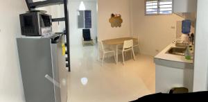 Condo unit by CASA GREENWOOD