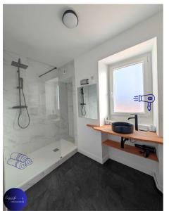 Maisons de vacances Le Jardin d-Angely by CozyLife Central Jardin : photos des chambres