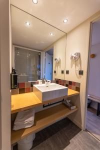 Hotels Hotel Donibane Saint-Jean-de-Luz : photos des chambres