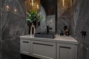 Penthouse with fjord view and parking