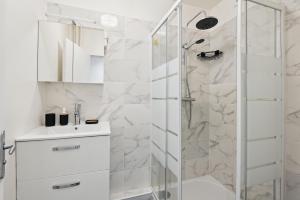 Chic and spacious apart with parking