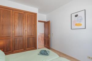 Casa del Mar Ilic Apartment with communal pool and sea views