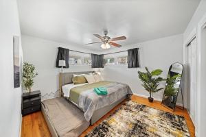 Comfort, Fun, & Charming - 5BR Oasis with Pool