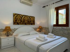 Palm Luxury Villa in Kallithea