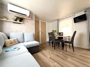 Campings Ocean Soleil Relax Mobil Home LaPignade 4 etoiles : photos des chambres