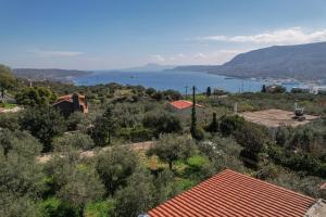 SundayMar Stone House