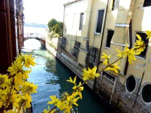 santamaria apartment